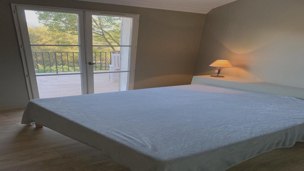 House With 2 Bedrooms In Grimaud With Shared Pool And Furnished Garden 1 Km From The * Saint-Tropez