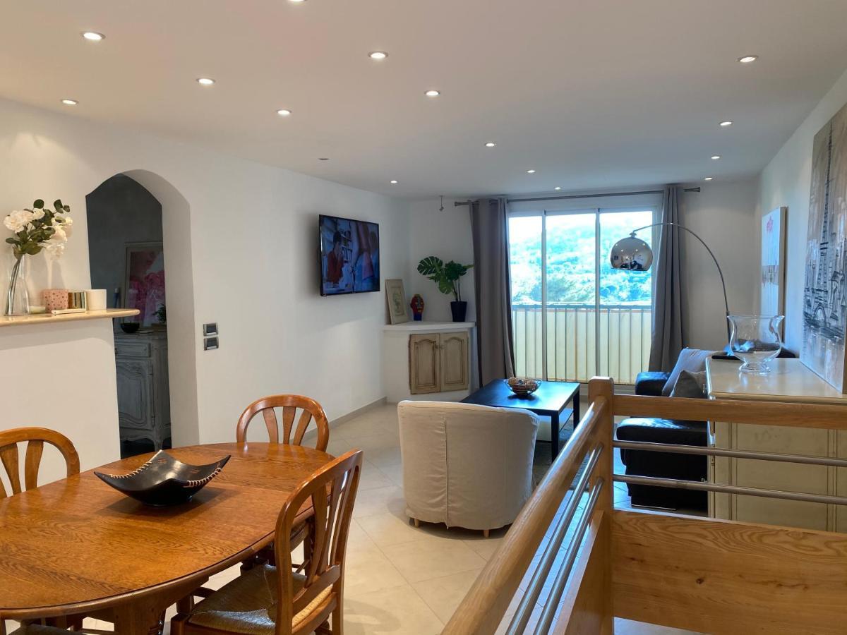 Logement De 3 Chambres A 10 Mins A Pieds Du Centre Du Village Et De La Plage Des Canebiers Apartment *