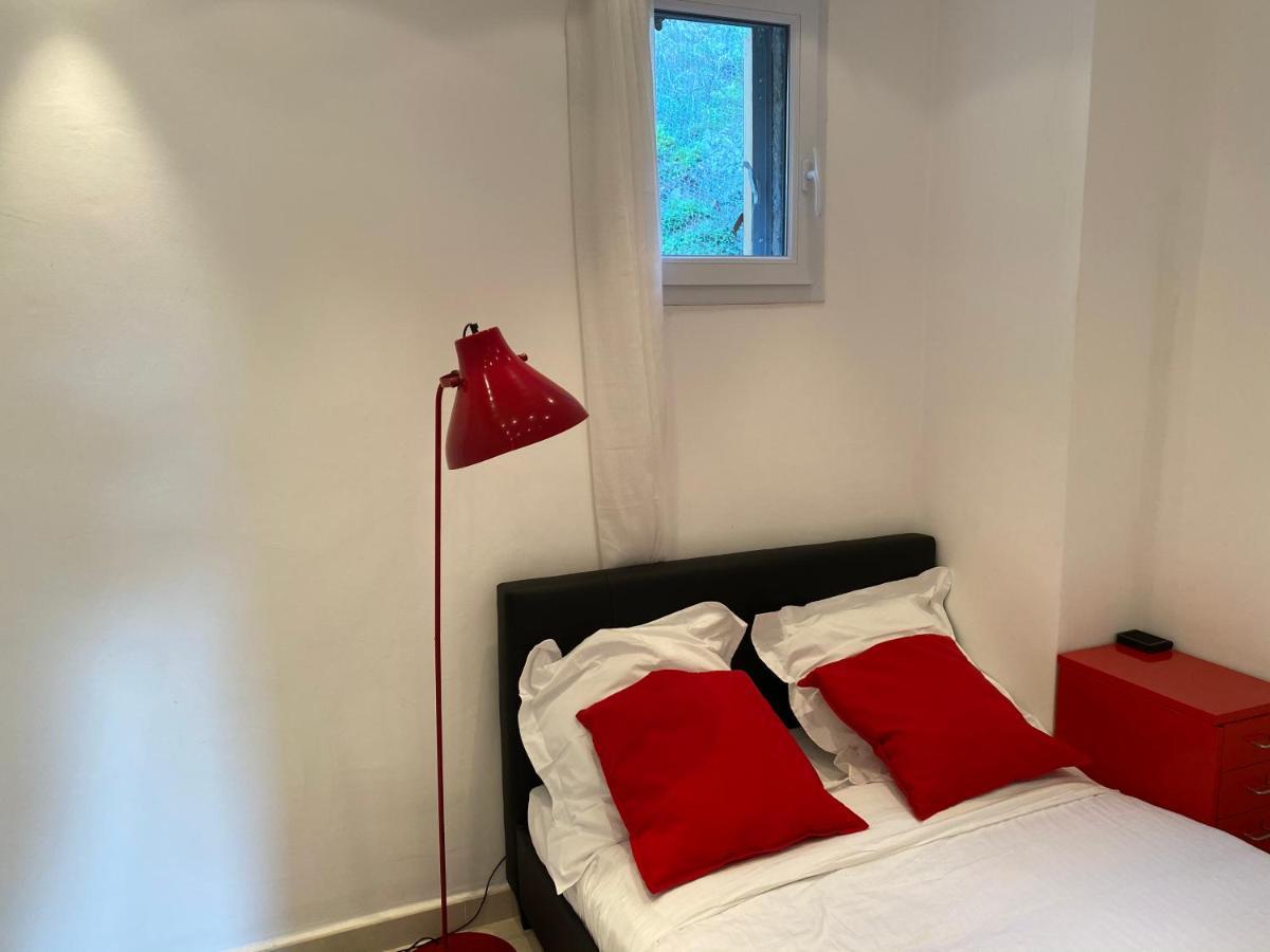 Logement De 3 Chambres A 10 Mins A Pieds Du Centre Du Village Et De La Plage Des Canebiers *