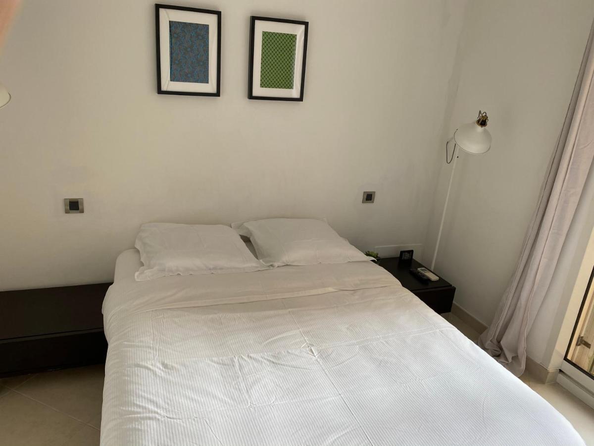 Logement De 3 Chambres A 10 Mins A Pieds Du Centre Du Village Et De La Plage Des Canebiers