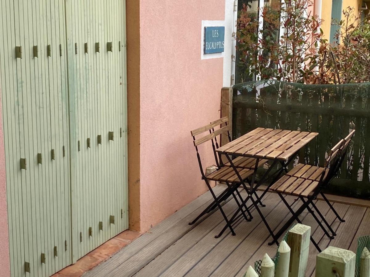 Logement De 3 Chambres A 10 Mins A Pieds Du Centre Du Village Et De La Plage Des Canebiers Apartment *