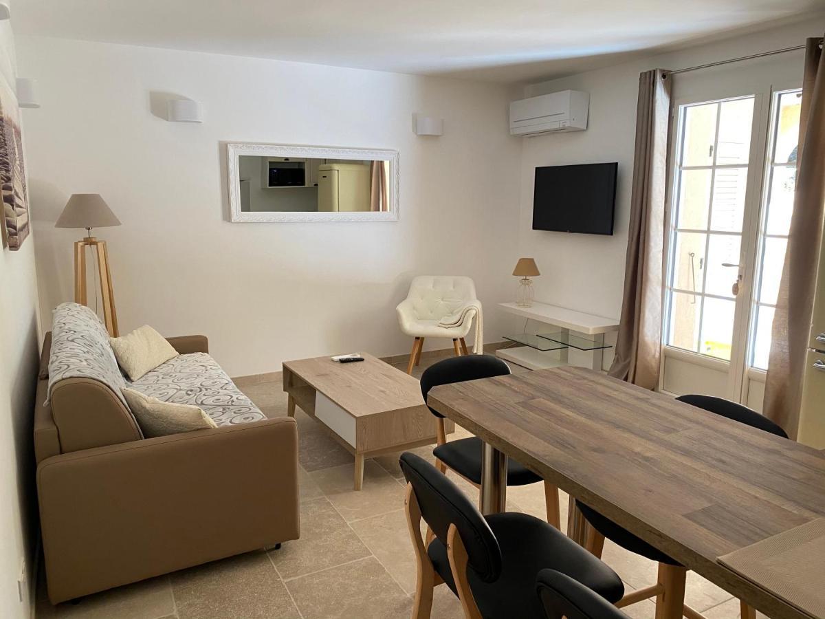 D'hotes Les Amandiers Guest house