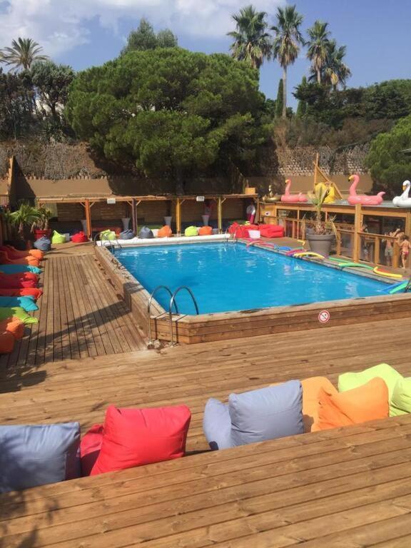 Kon Tiki Coco Cabane Campsite Saint-Tropez