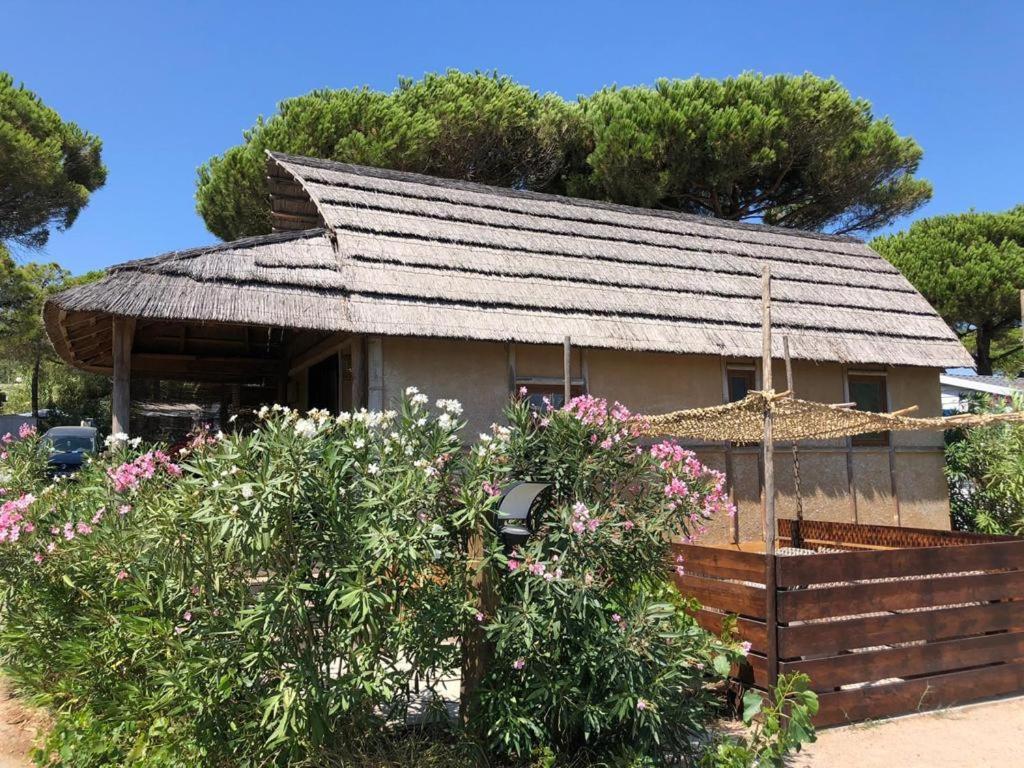 Kon Tiki Coco Cabane Saint-Tropez