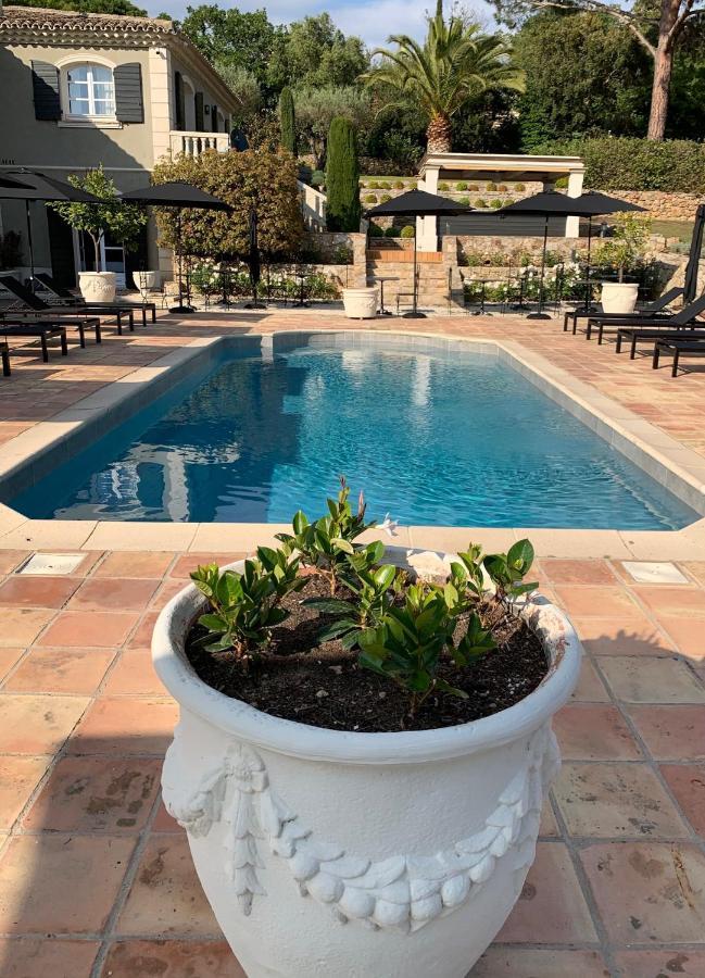 Bastide Sainte Anne Hotel *