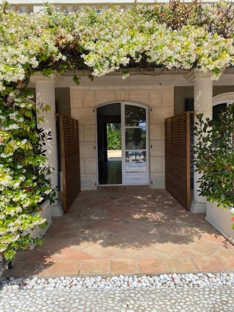 Bastide Sainte Anne Hotel *