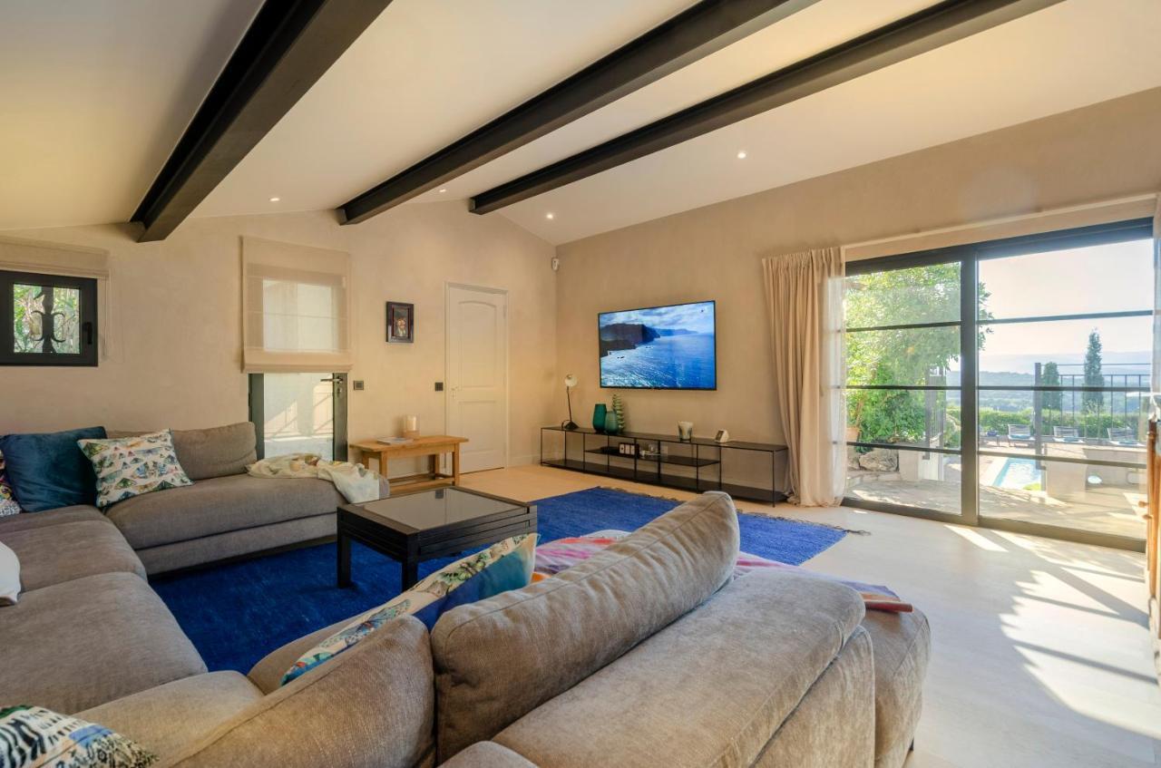 Maison Caroline - 10 Personnes Avec Piscine A 5km De Tropez Villa Saint-Tropez