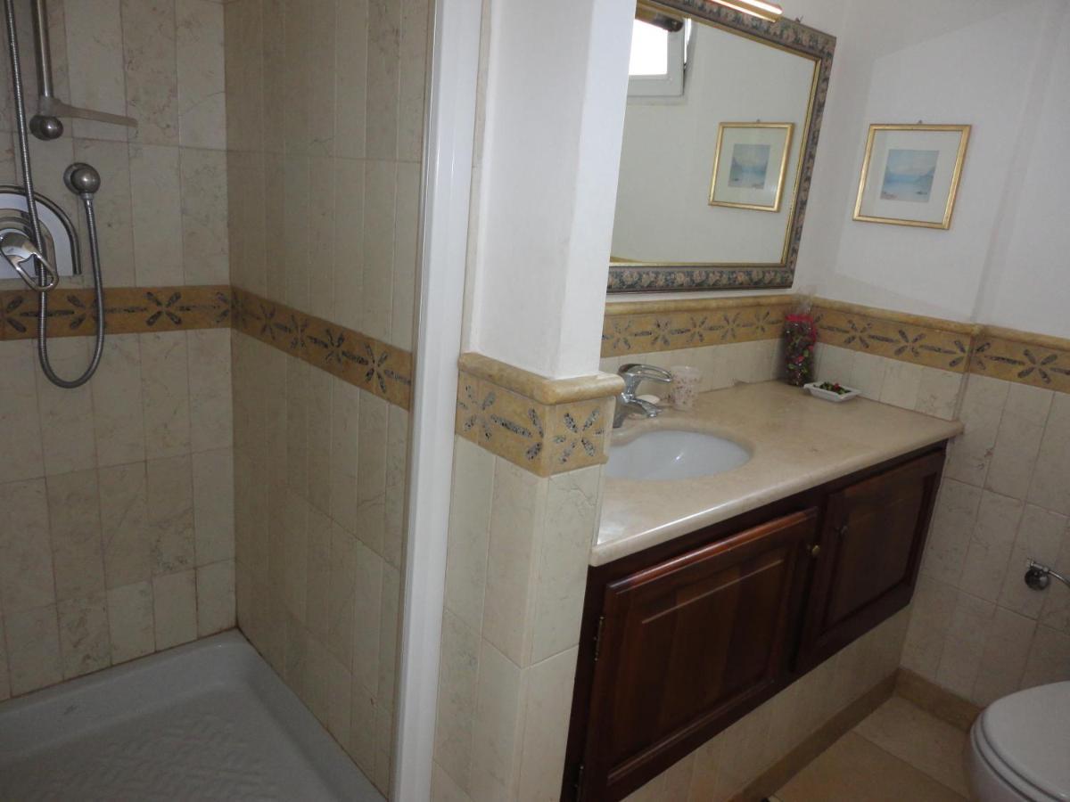Hotel Playa Del Sol - B1 *