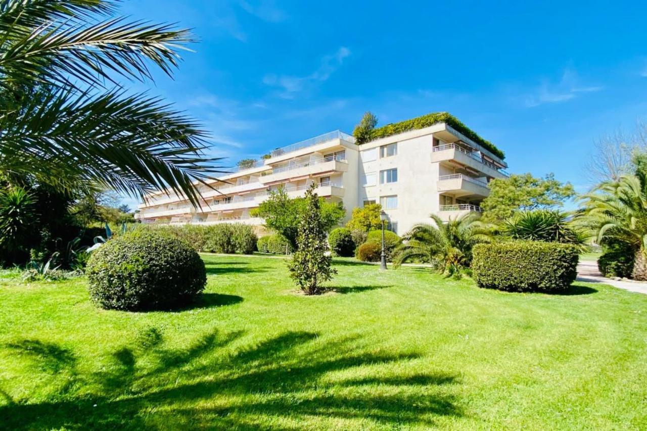 Apartment Charming Studio With Pool In Tropez *