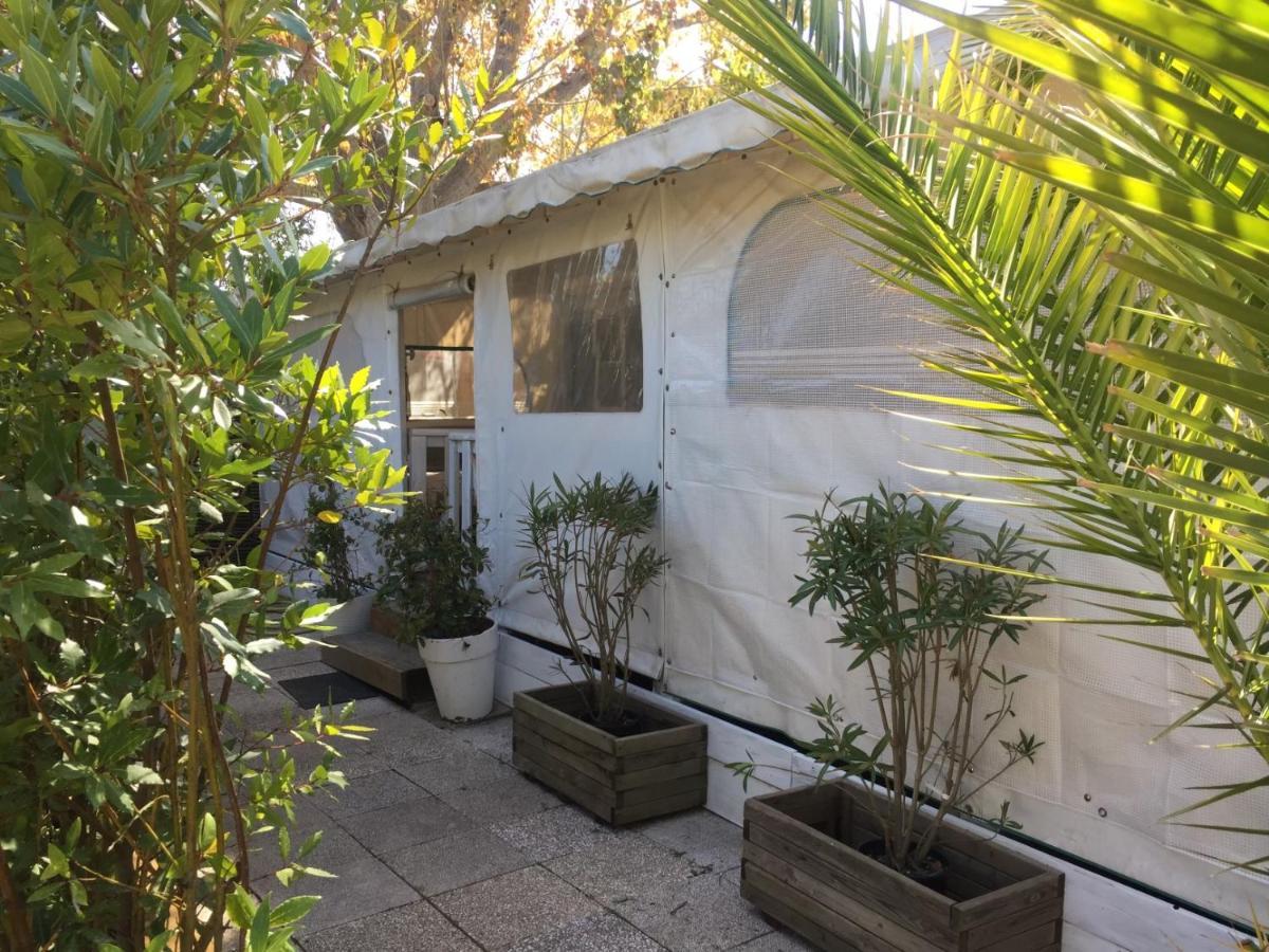 Mobilhome St Tropez 5h02