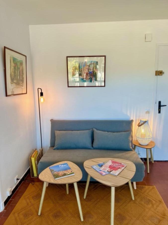 35m With Pool For Couple In Tropez Apartment