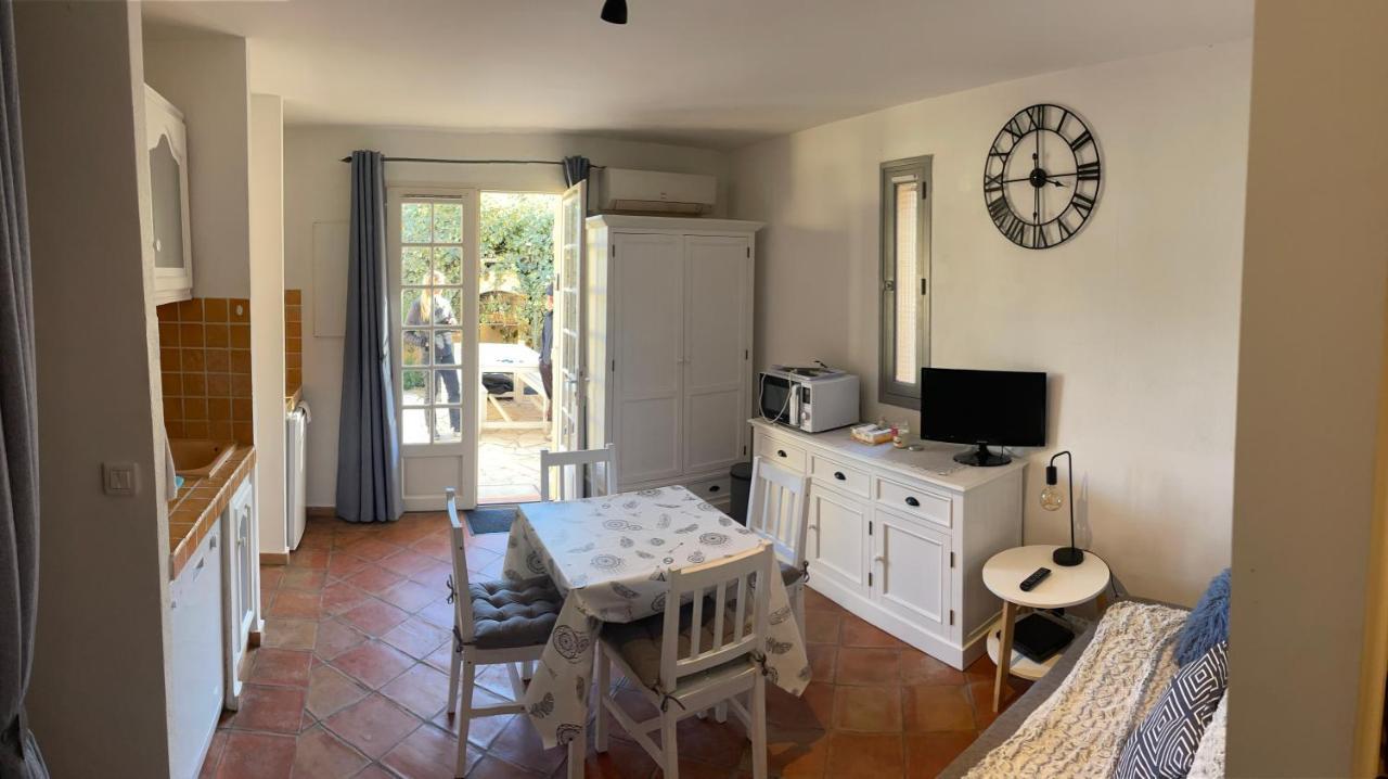 Superbe Emplacement , Terrasse Et Parking!