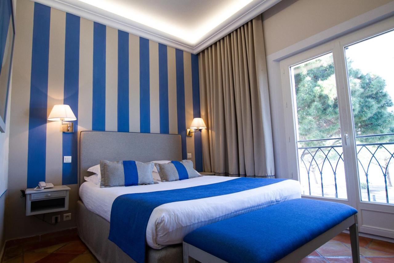 Hotel La Bastide Du Port - De Charme Saint-Tropez