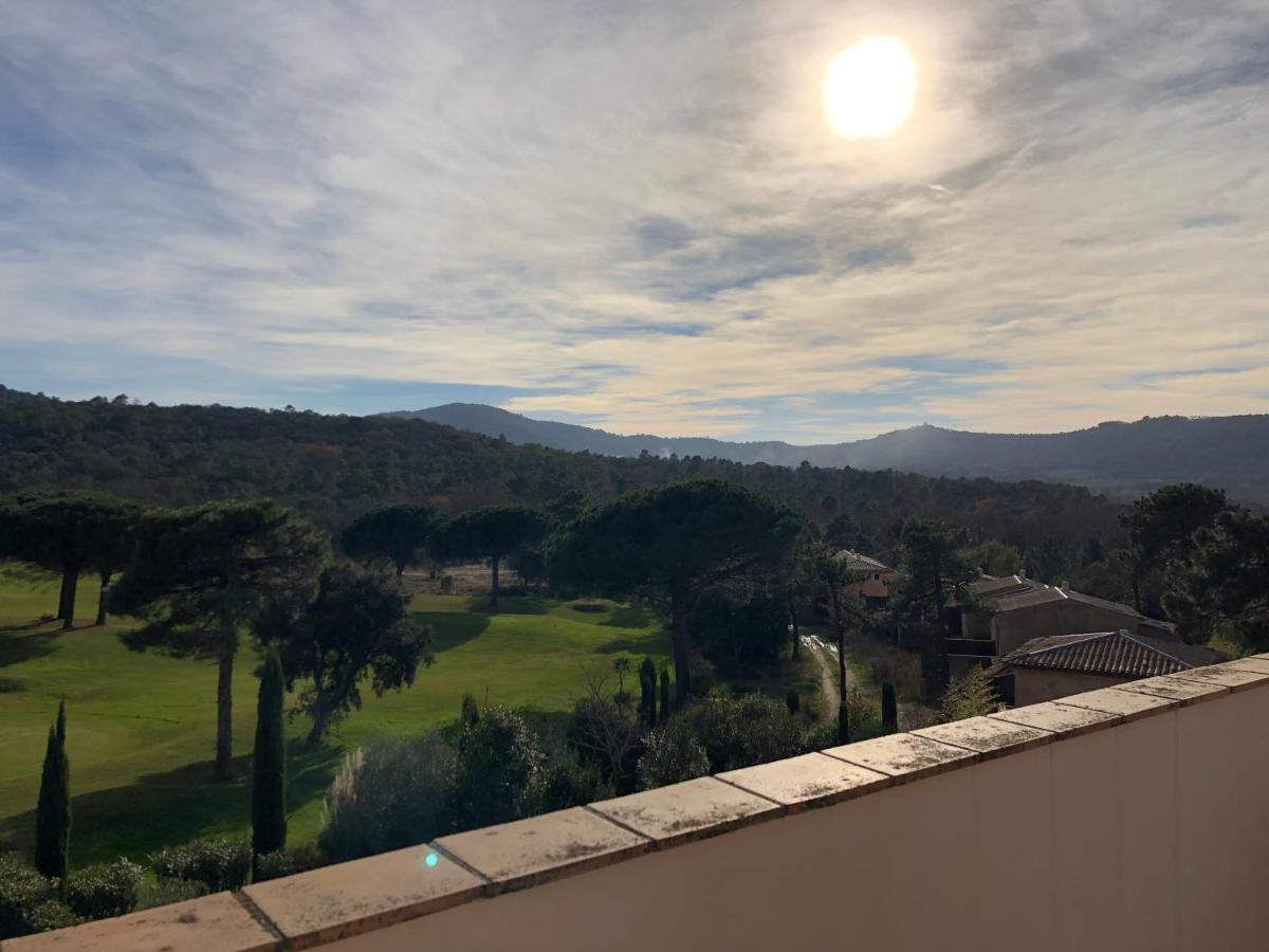 Charmantes Haus Im Golf Club Tropez *
