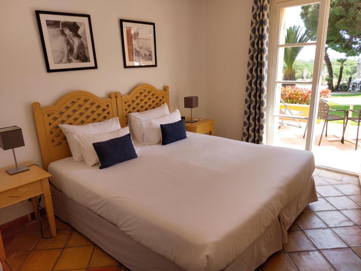 Les Bouis - Vue Hotel