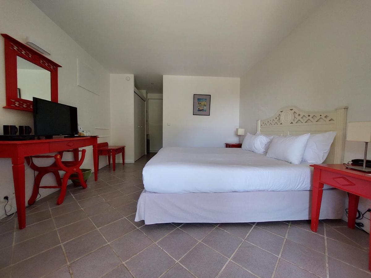 Les Bouis Hotel