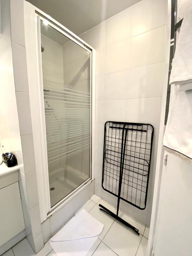 Elegant Studio Et Parking Dans Batiment Historique *
