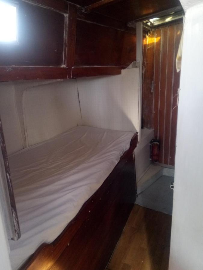 Bateau En Botel *