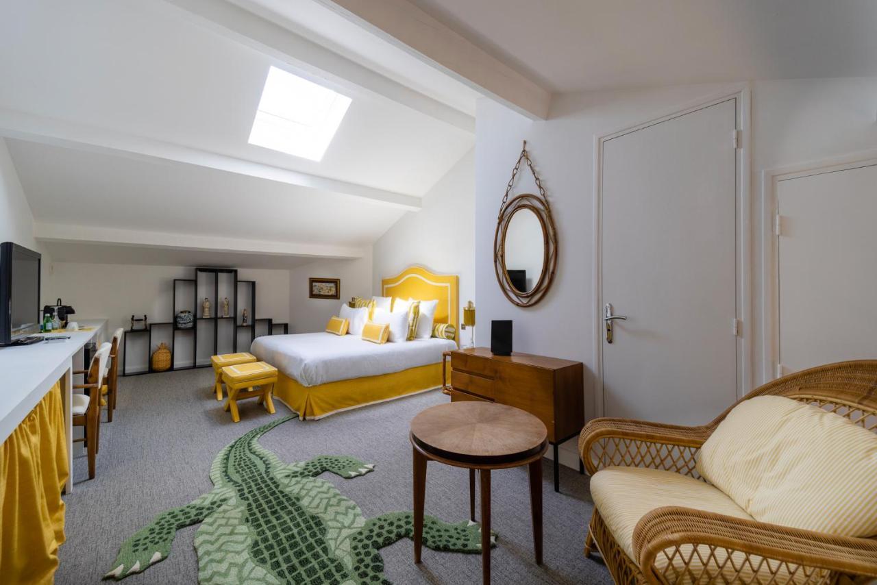 Le Y Hotel 4*