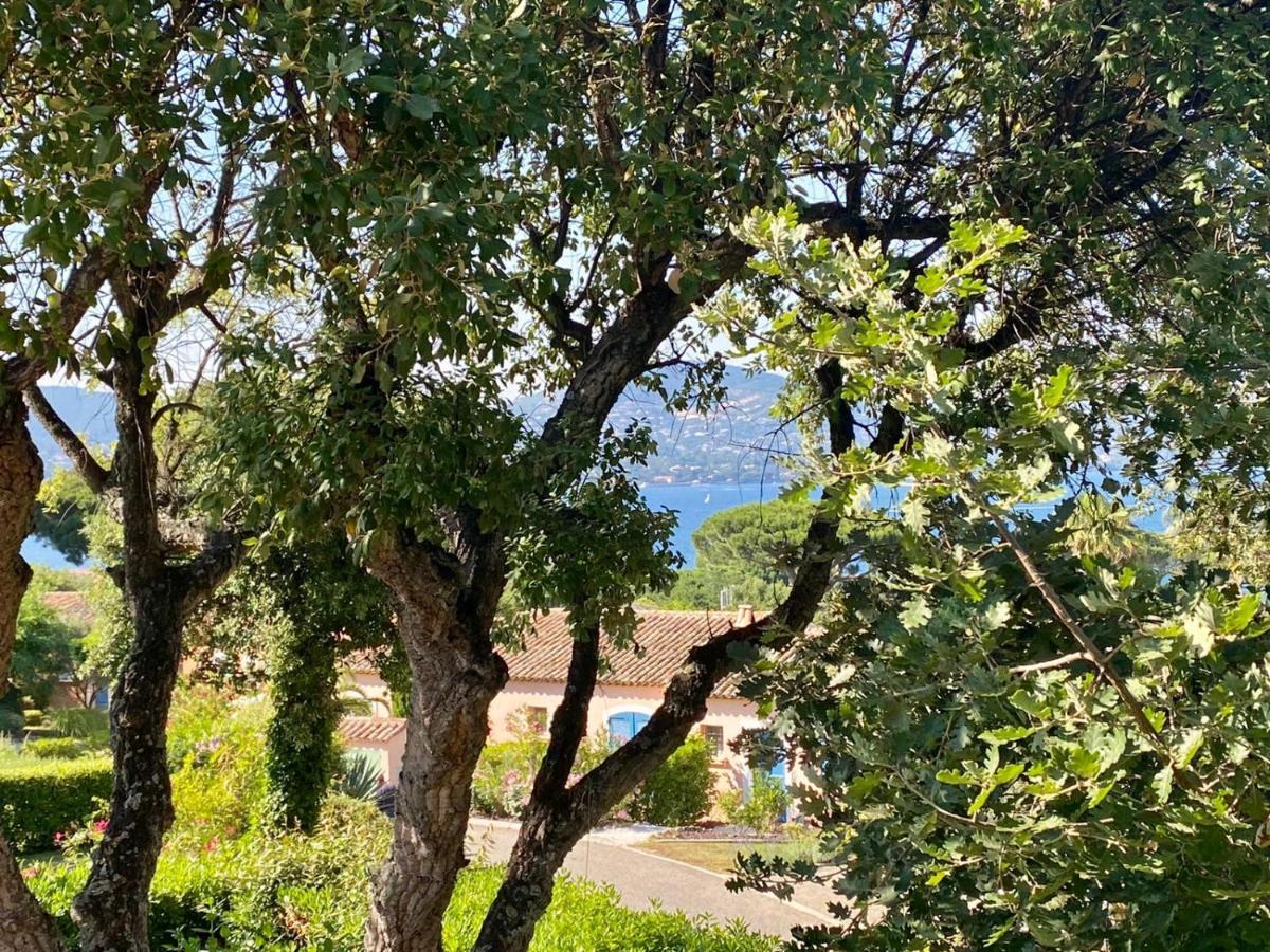 Vue Donnant Sur Le Golfe De St Tropez, 2 Chambres, 6 Pers, Piscine Commune Holiday home *