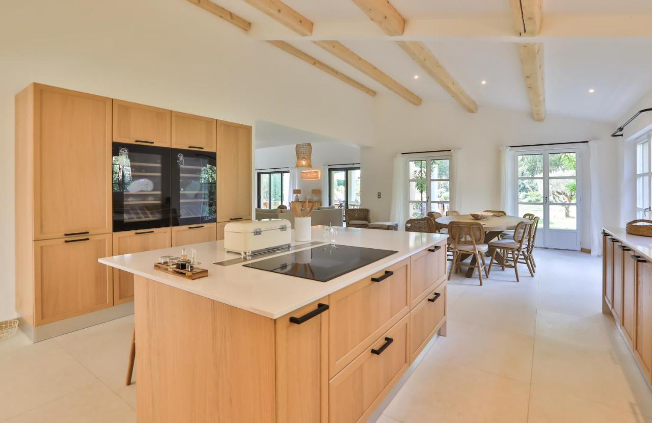 Villa Sumptuous Facing The Bay Of Canebiers