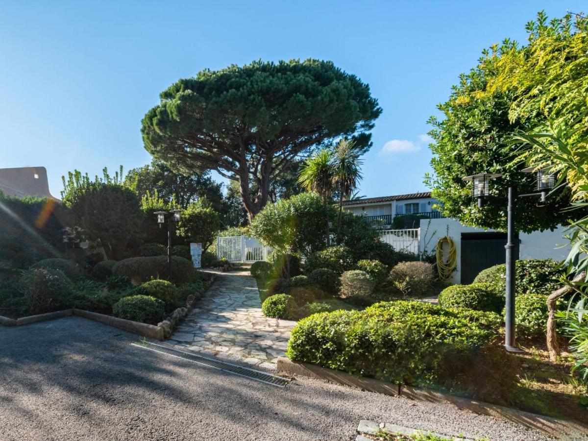 Holiday home Les Des Muriers By Interhome