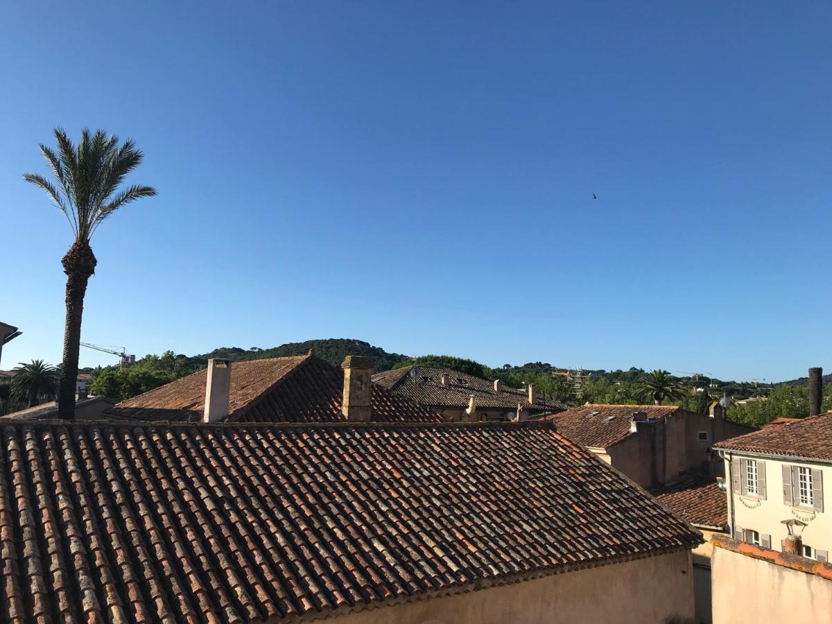 Village - Duplex Lumineux Avec Vue Magnifique Sur Les Toits Apartment Saint-Tropez