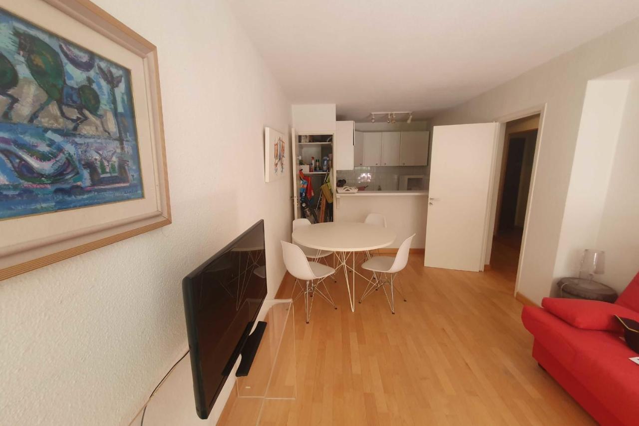 Charming 42m With Terrace In The Center *