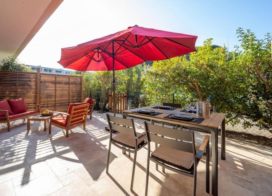 Entierement Renove Avec Terrasse Saint-Tropez