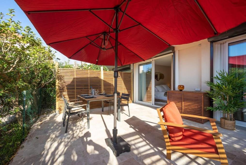 Entierement Renove Avec Terrasse * Saint-Tropez