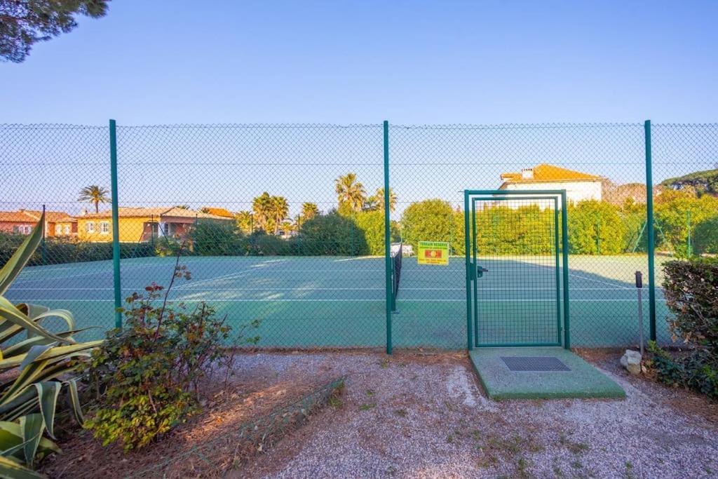 Entierement Renove Avec Terrasse Saint-Tropez