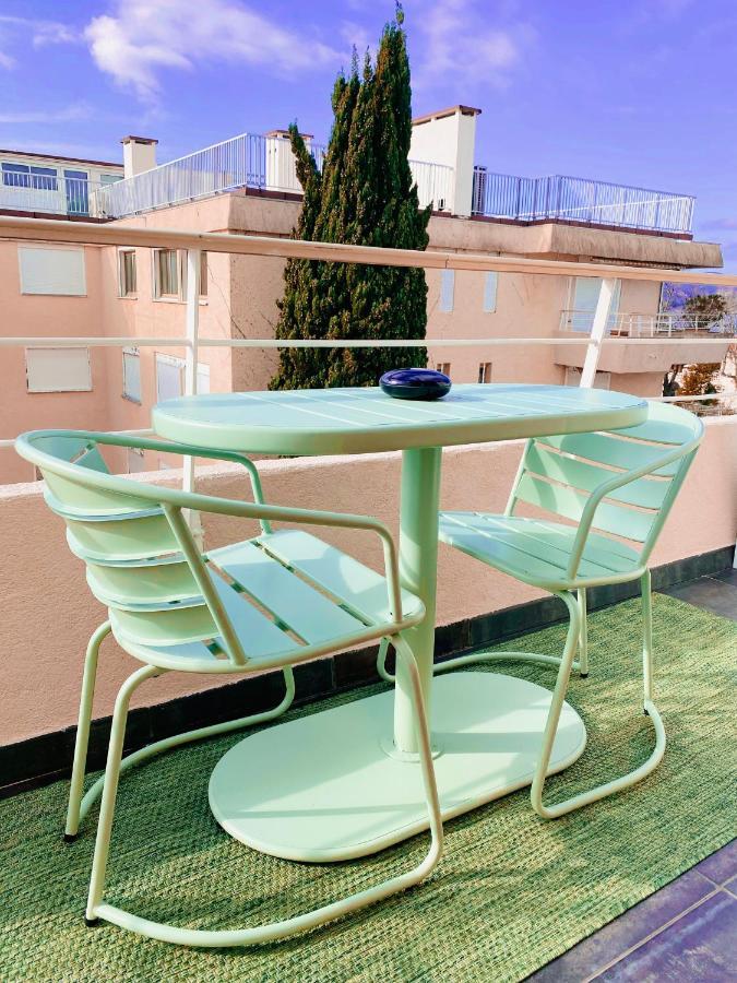 Un Nid A Tropez *