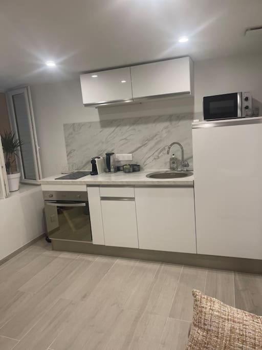 Grand Neuf A 50 M Du Port Apartment Saint-Tropez