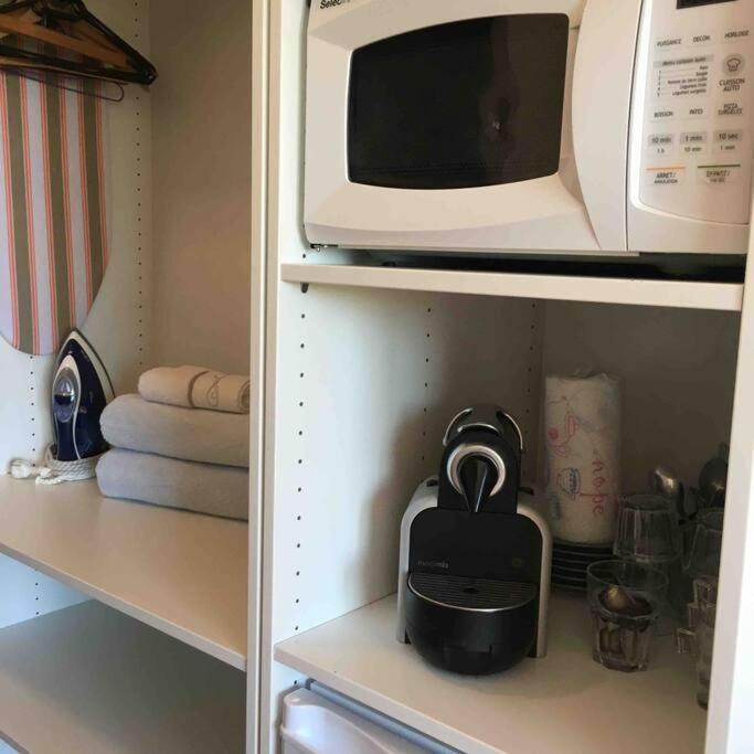 Studio In Tropez, Swimming Pool And Parking Apartment Saint-Tropez