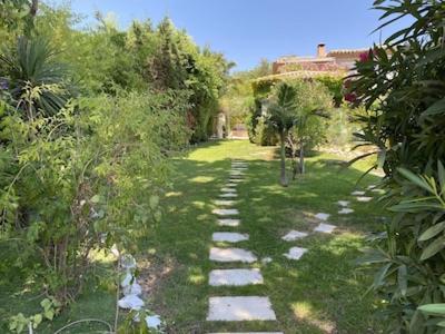 Villa Orchard *