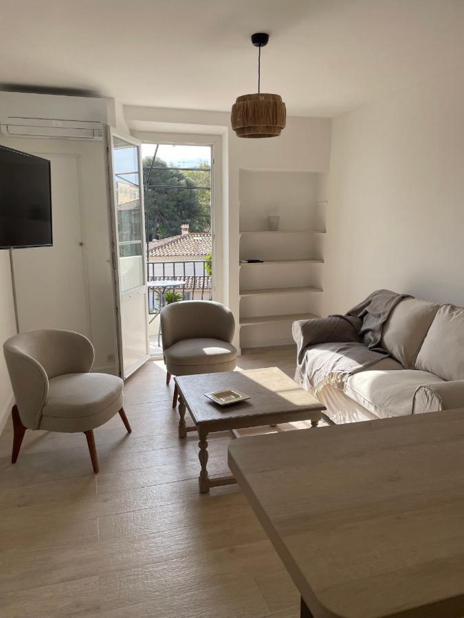 Duplex Place Des Lices Appartement Saint-Tropez
