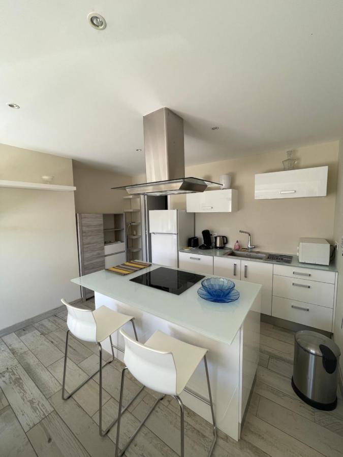 Les Moulins Apartment