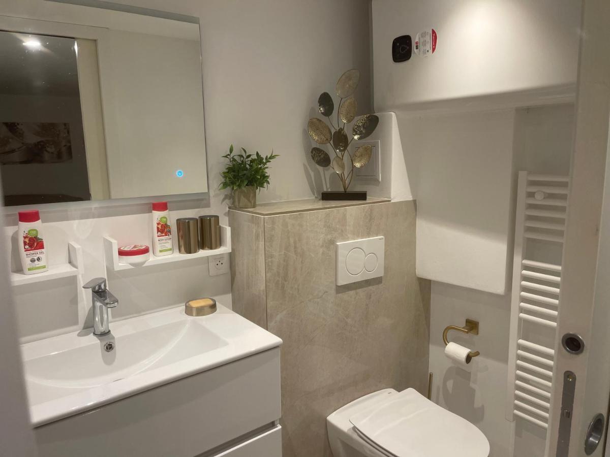 Apartment Grand Neuf A 50 M Du Port Saint-Tropez