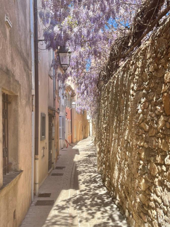 Grand Neuf A 50 M Du Port Apartment Saint-Tropez