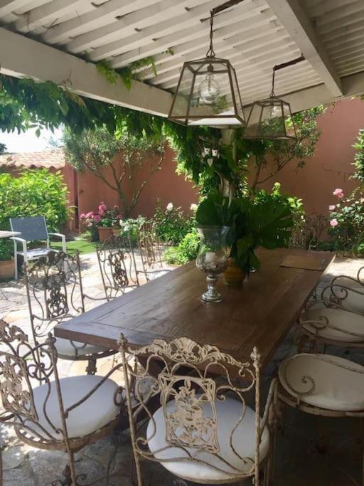 Charming Provencal Mas With Amazing Sea View And Pool Saint-Tropez