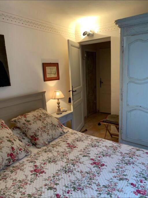 Holiday home Charming Provencal Mas With Amazing Sea View And Pool *