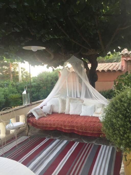 Charming Provencal Mas With Amazing Sea View And Pool Ferienhaus *
