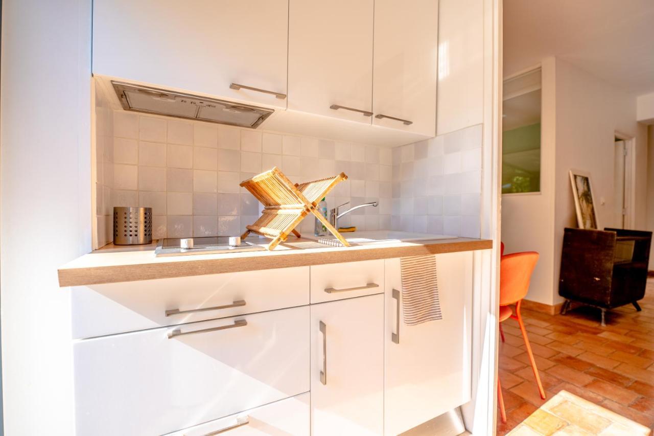 Mas De Charme Avec Jardin Apartment