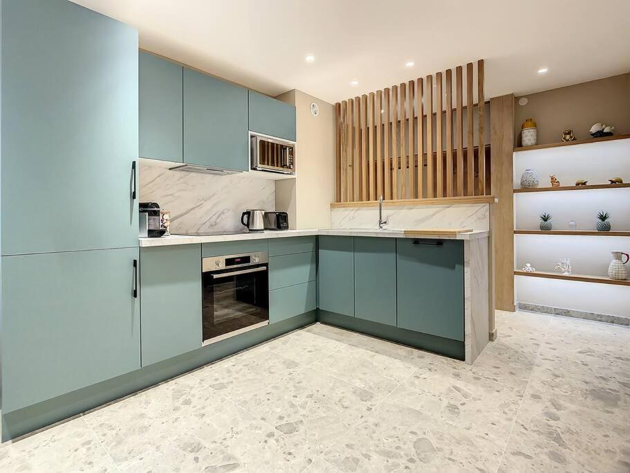 Eden Parc-apartment 5*-swimming-pool-saint-tropez * Saint-Tropez