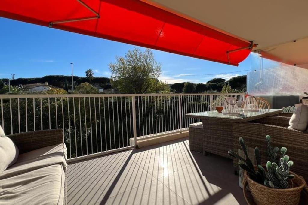 Appt St Tropez ,magnifique T2, Piscine ,terrasse, Emplacement Ideal ,front De Mer, *