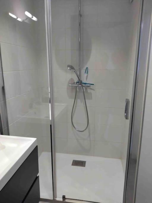 Apartment Appt St Tropez ,magnifique T2, Piscine ,terrasse, Emplacement Ideal ,front De Mer, *