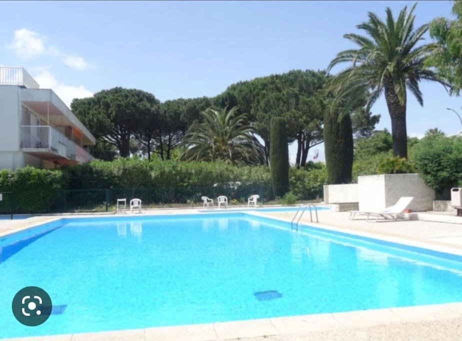 Appt St Tropez ,magnifique T2, Piscine ,terrasse, Emplacement Ideal ,front De Mer, Apartment Saint-Tropez