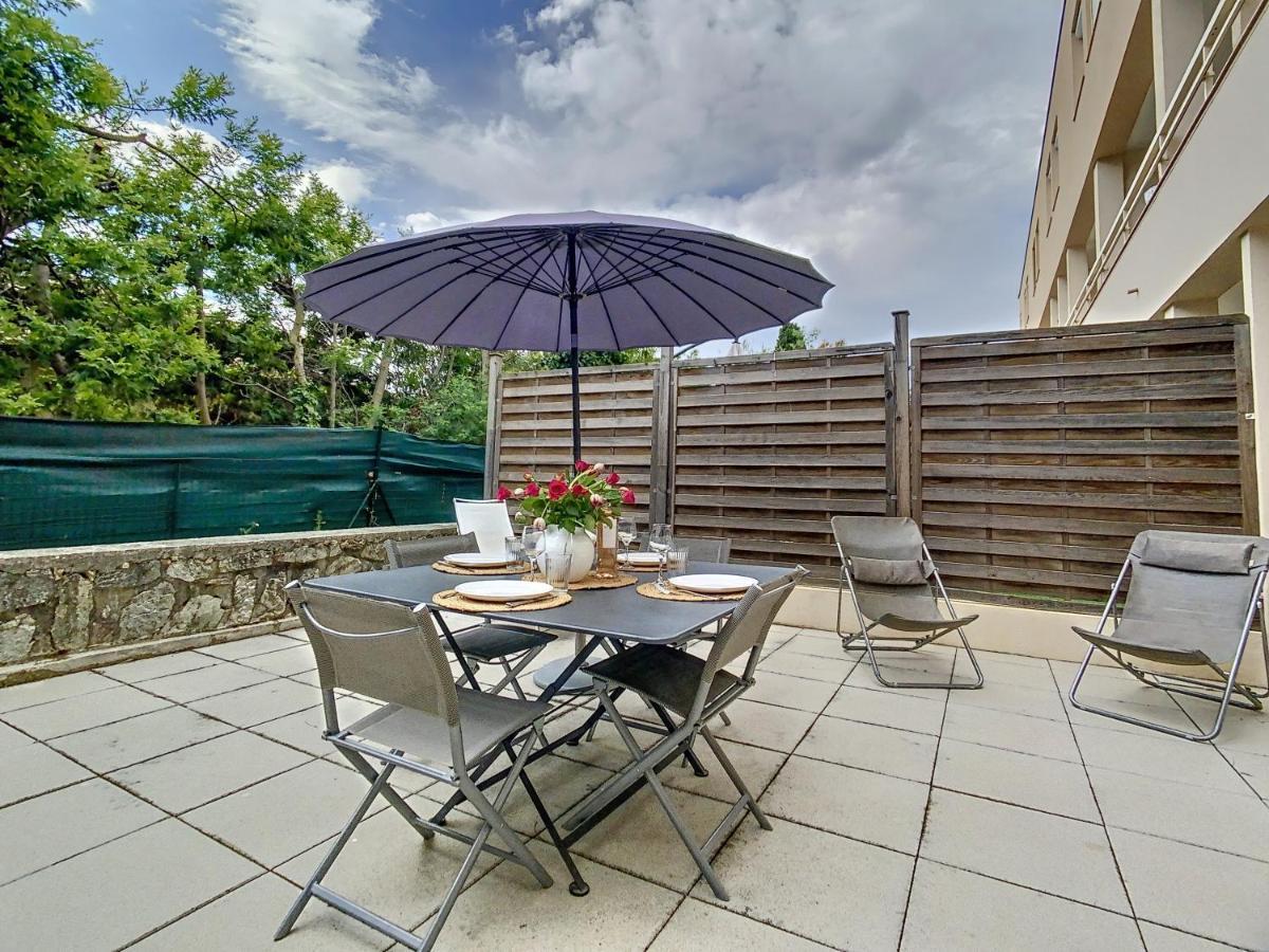 Latitude 43-apartment-saint-tropez-tennis *