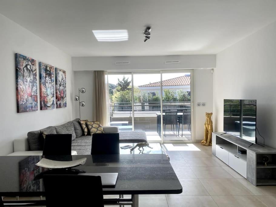 Exclusive * Saint-Tropez