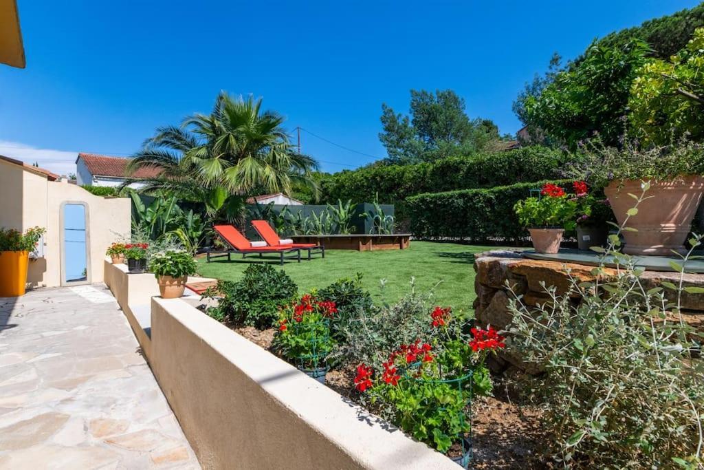 Maison Tropezienne En Plein Centre Avec Jardin Et Piscine